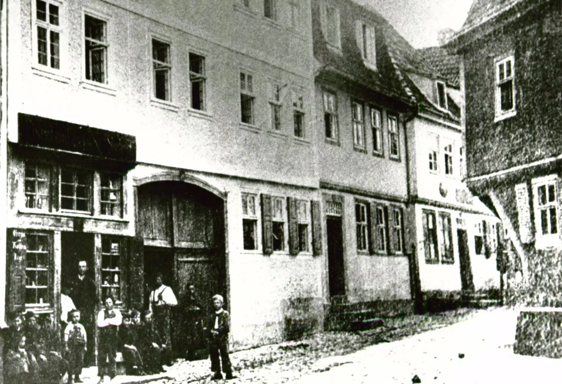 Firmengebäude von Adalbert Siebert in Hünfelds Stadtmitte vor dem großen Brand