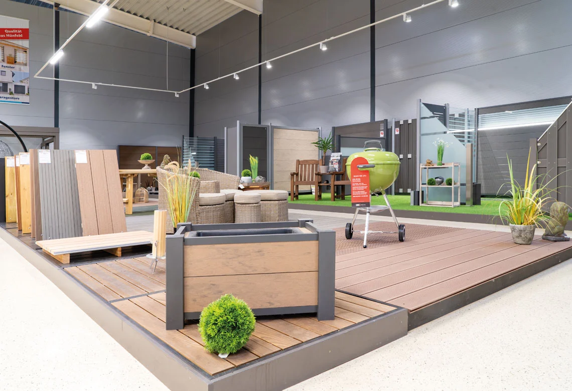 Verlegte Terrassen in der Gartenausstellung des Holzmarkts